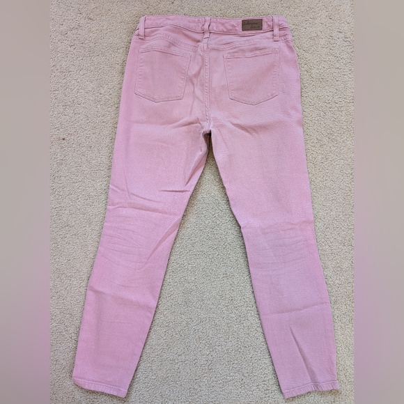 Lakeview Denim - Picture 5 of 5